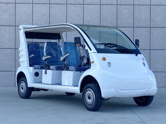 Coche patrulla eléctrico XUNHU SP-6